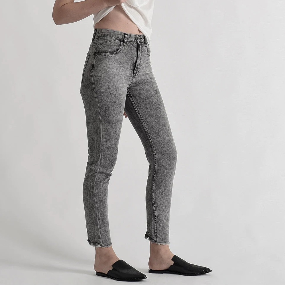 One Teaspoon Society Legend Mom
Jeans Skinny High Rise Acid Wash